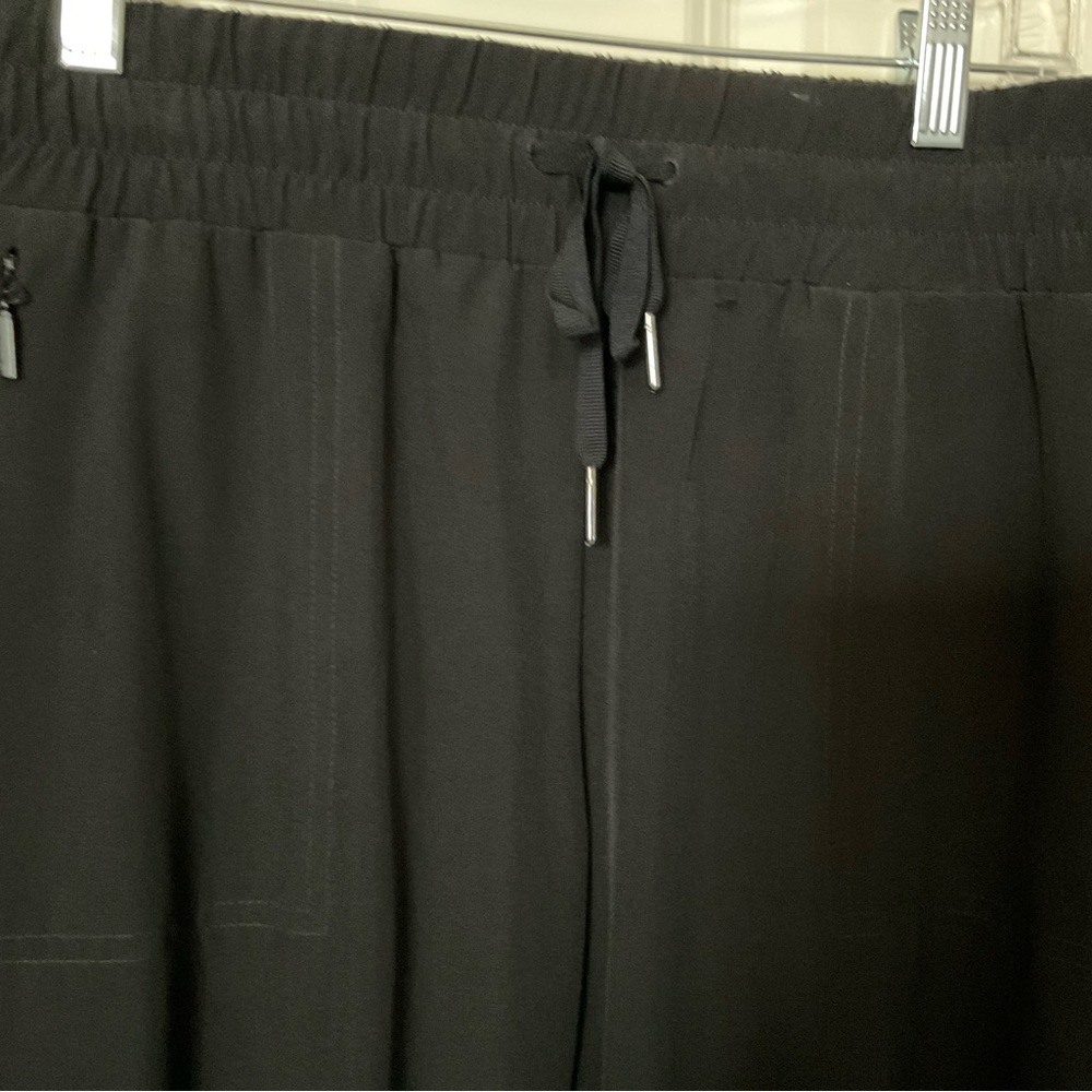 EUC Chico’s Zenergy joggers, sz 0 (reg. 4-6)